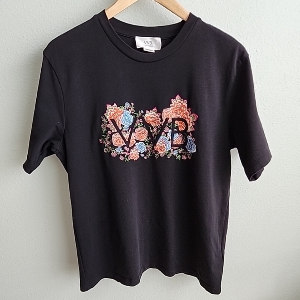 VVB Victoria Beckham Black Floral Embroidered Tee Size Medium